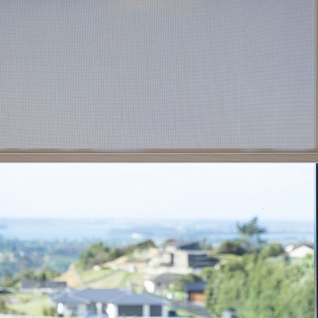 Betta Blinds Sunscreen Roller Blind 'Dawn Moss' (close up)